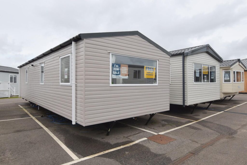 New Beach Holiday Park, Hythe Road, Dymchurch
