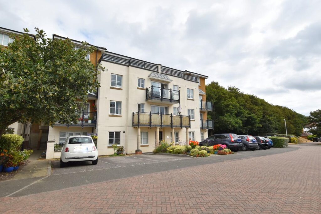 Lower Corniche, Hythe